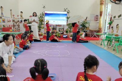 Hội học hội giảng năm học 2025-2026 Trường Mầm non Sơn Lai đã diễn ra sôi nổi tích cực với những tiết học độc đáo hấp dẫn